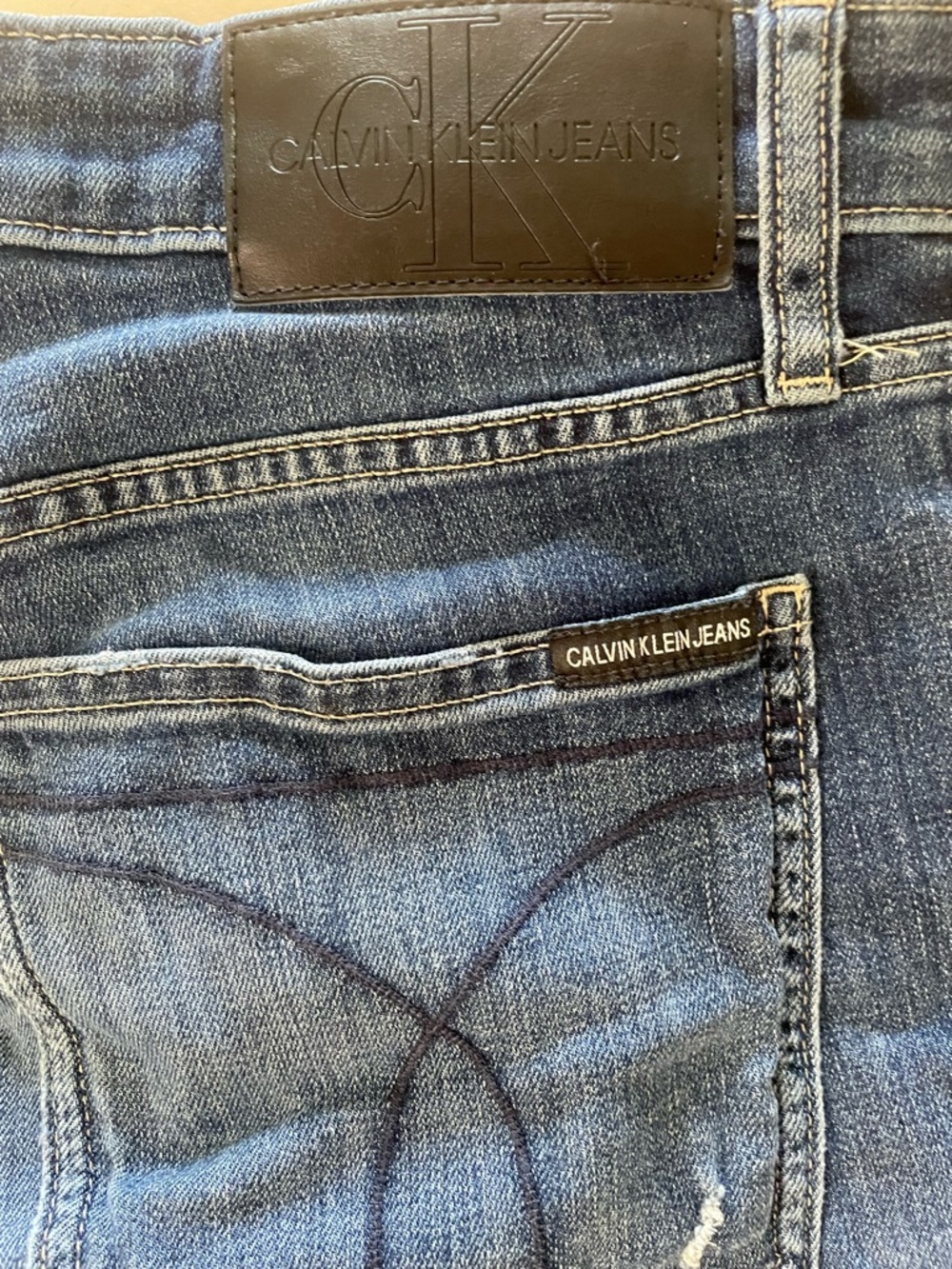 Calvin Klein Jeans Men's Indigo Slim Straight Jeans - Picture 3 of 5